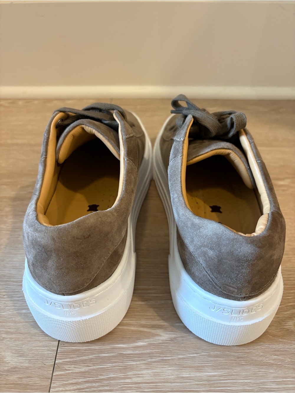 Women’s Suede Casual Sneakers in taupe - Low Top Lace-Up NEW - Picture 5 of 9